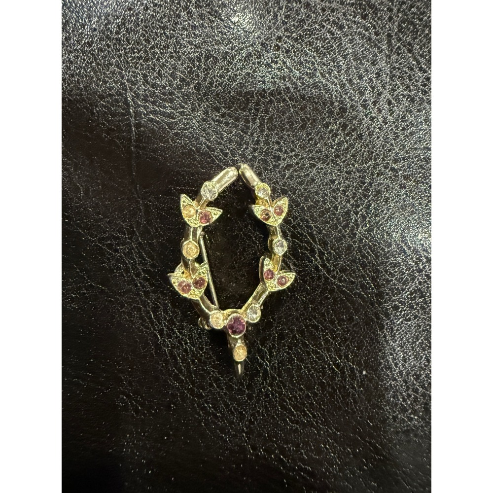 Gold Tone Oval Brooch Pin Purple Pink Crystal Rhinestone Leaf Vine Design